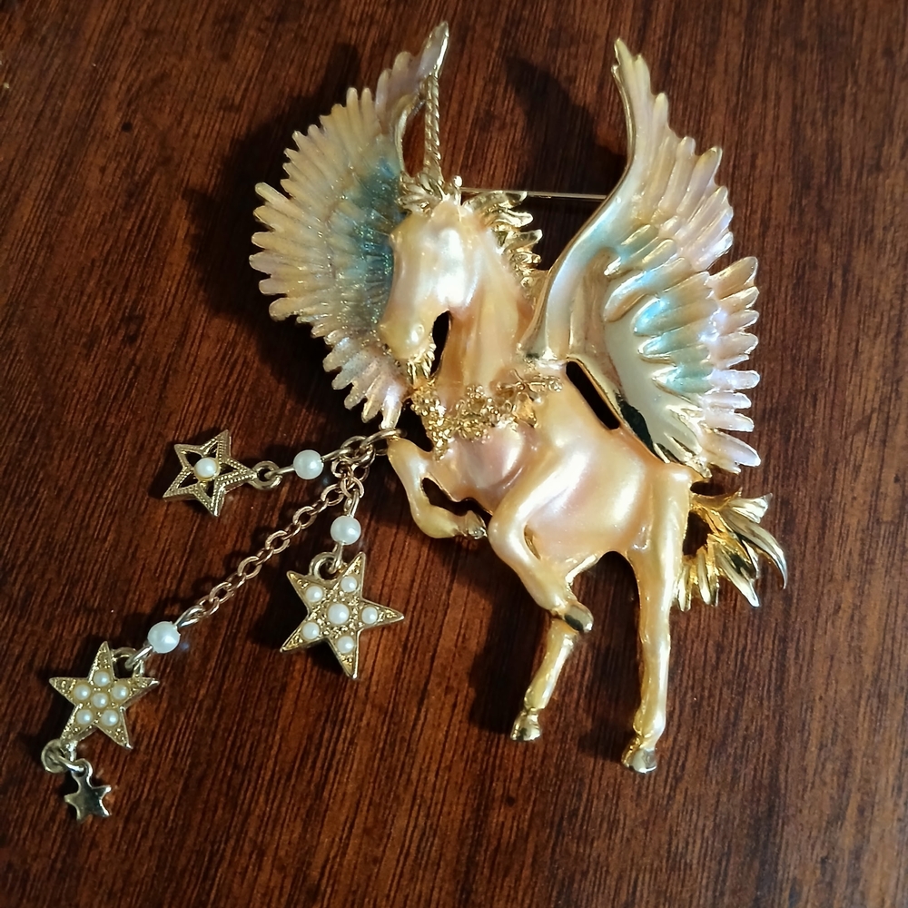 Kirks Folly Cloud Walker Unicorn Pegasus Brooch Pin